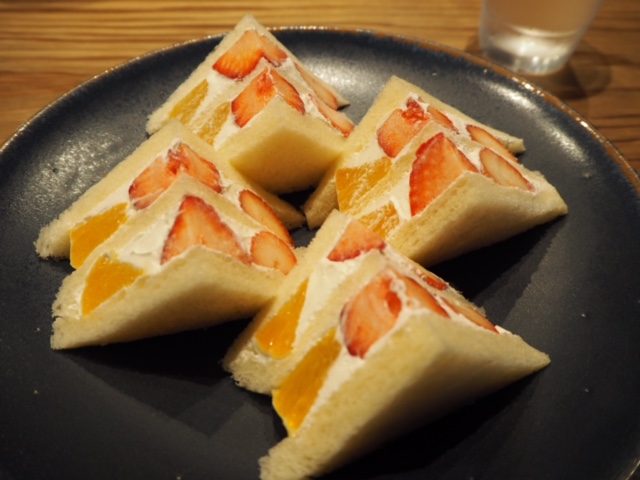 フルーツサンド